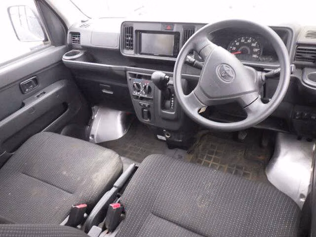 TOYOTA PIXIS VAN