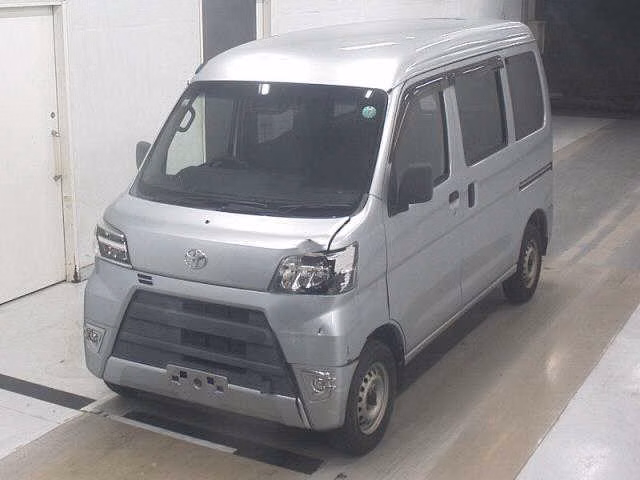 TOYOTA PIXIS VAN