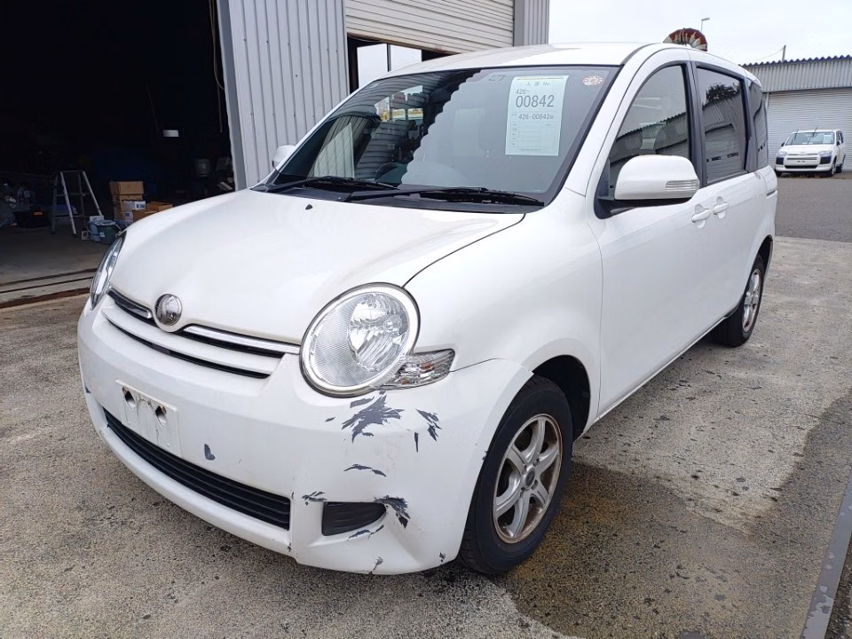 TOYOTA SIENTA