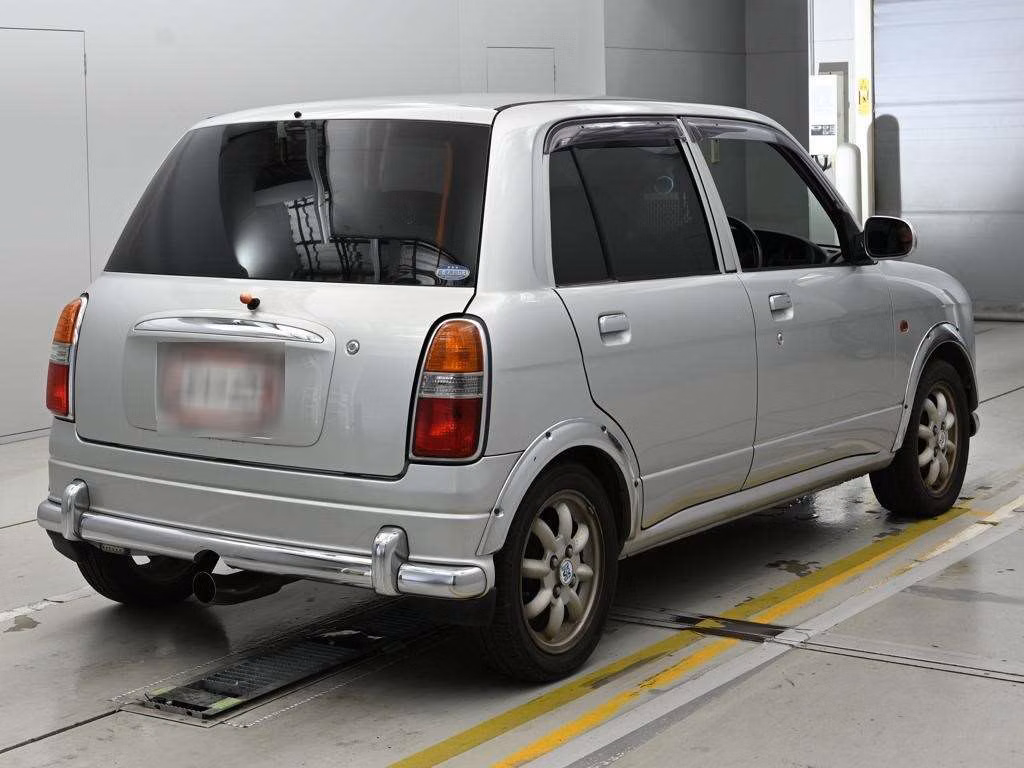 Daihatsu Mira Gino