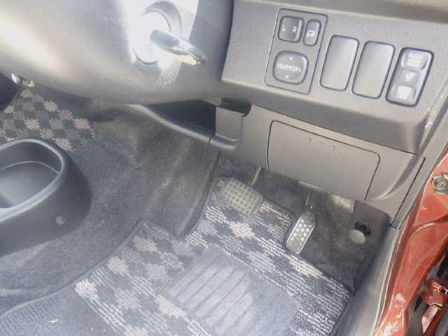 DAIHATSU MIRA GINO