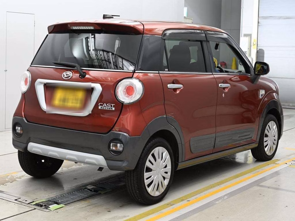 DAIHATSU CAST