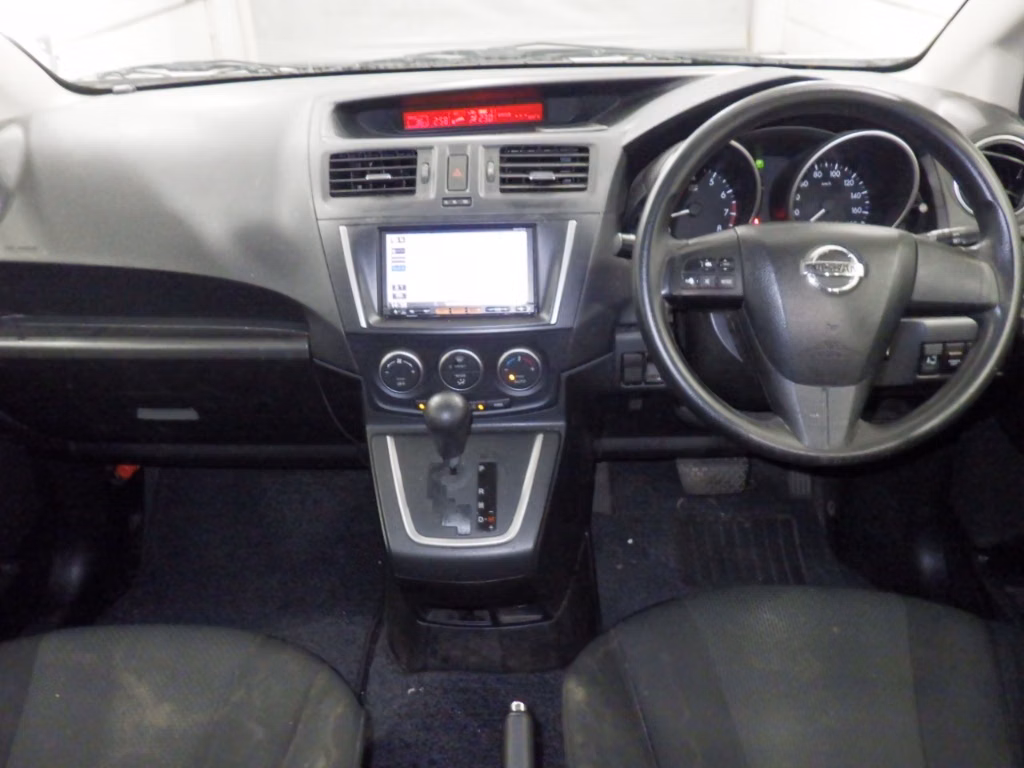 NISSAN LAFESTA