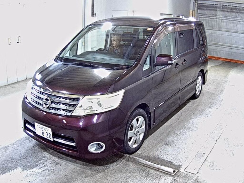 NISSAN SERENA