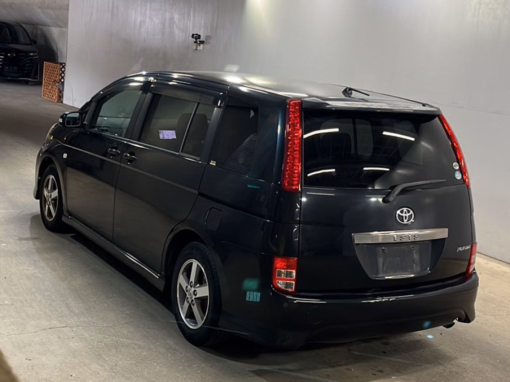 TOYOTA ISIS