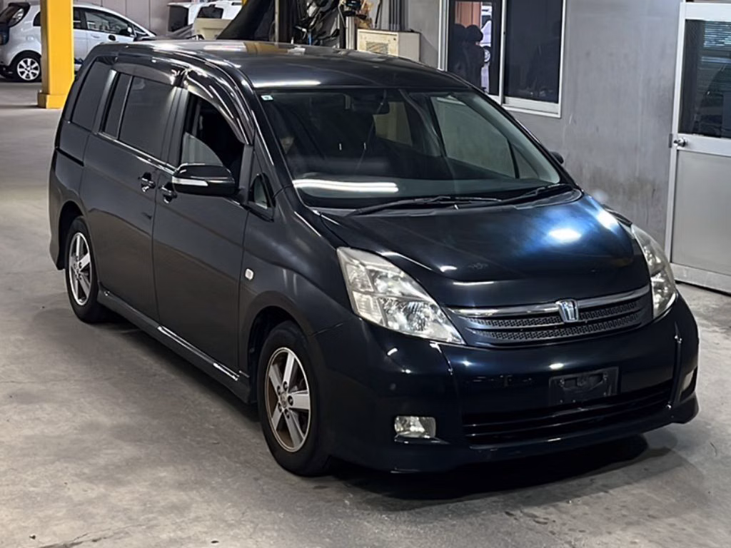 TOYOTA ISIS