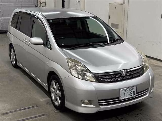 TOYOTA ISIS