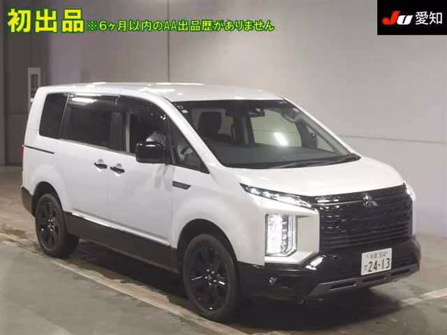 Mitsubishi Delica D:5
