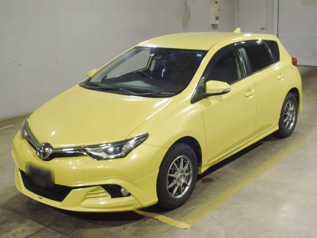 TOYOTA AURIS