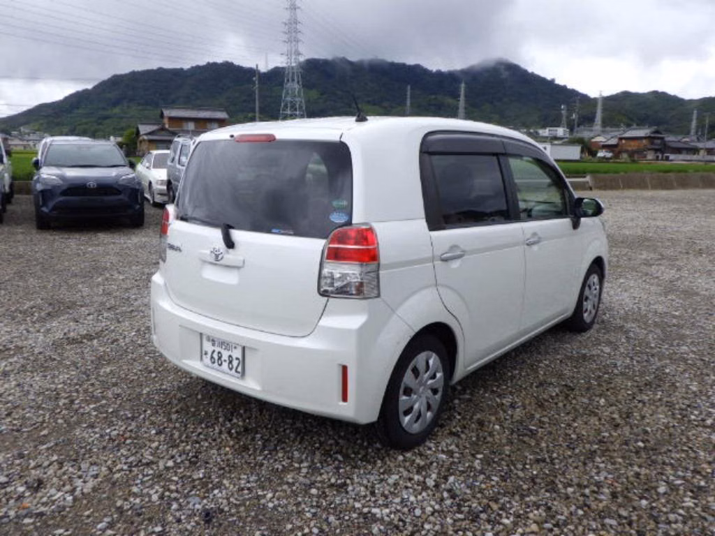 TOYOTA SPADE