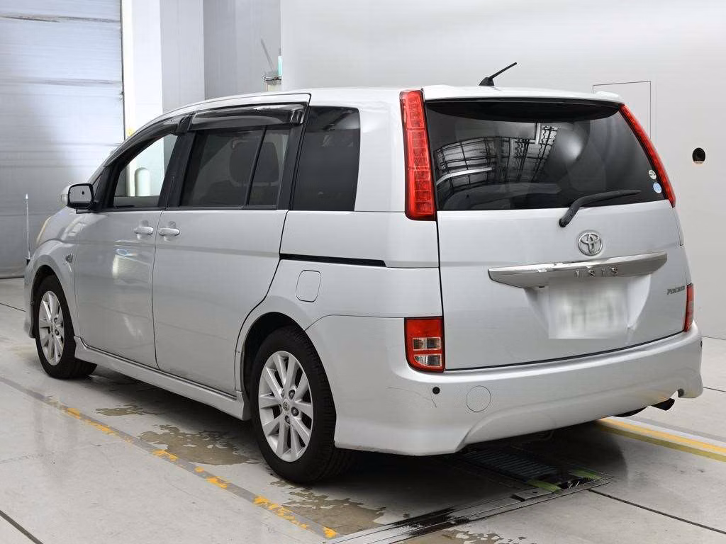 TOYOTA ISIS