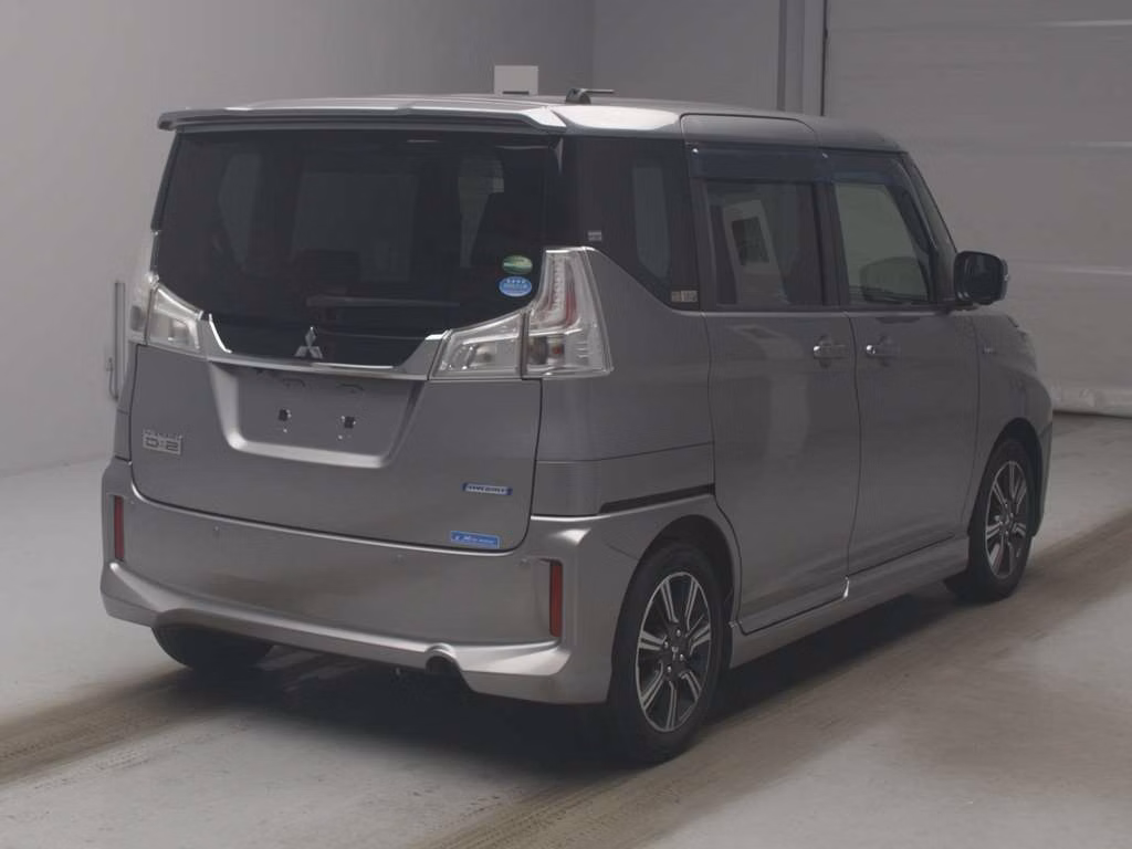 Mitsubishi Delica D:2