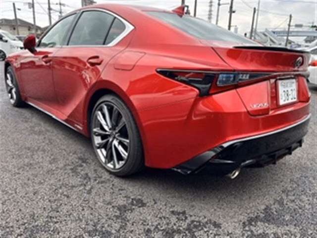 Lexus IS300h