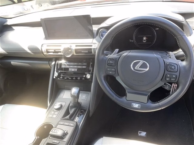 Lexus IS300h