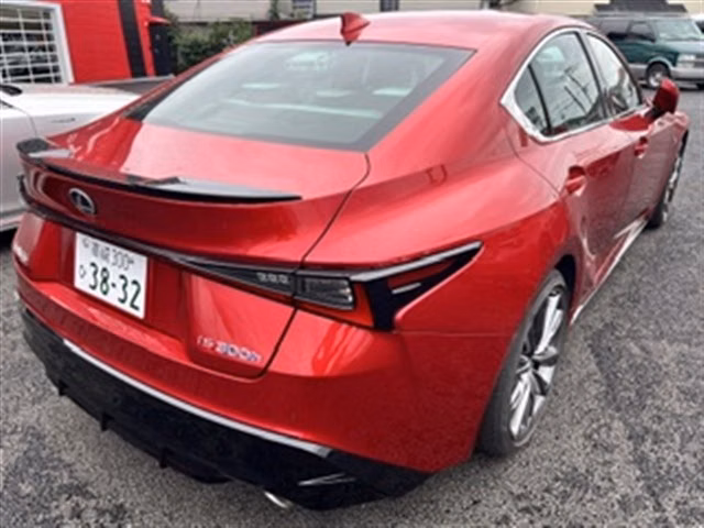 Lexus IS300h