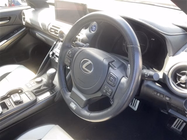 Lexus IS300h
