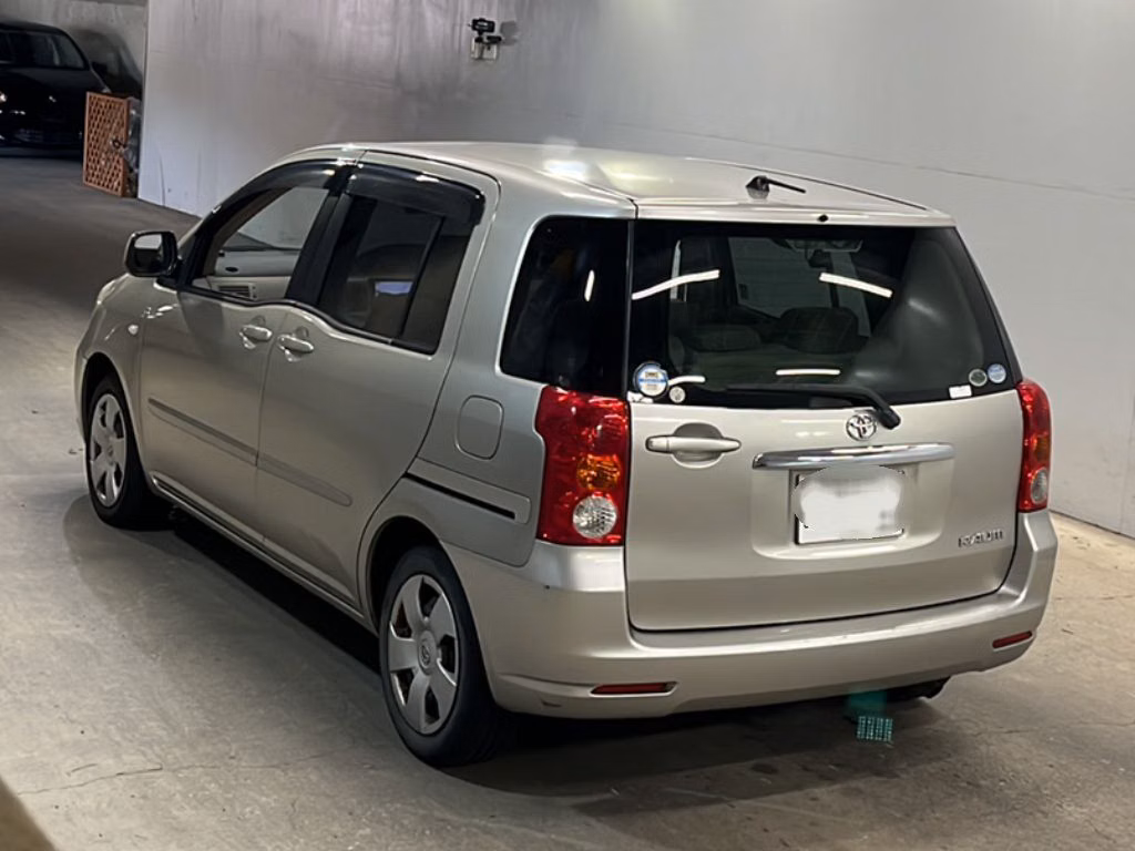 TOYOTA RAUM