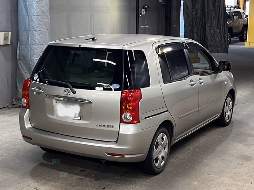 TOYOTA RAUM