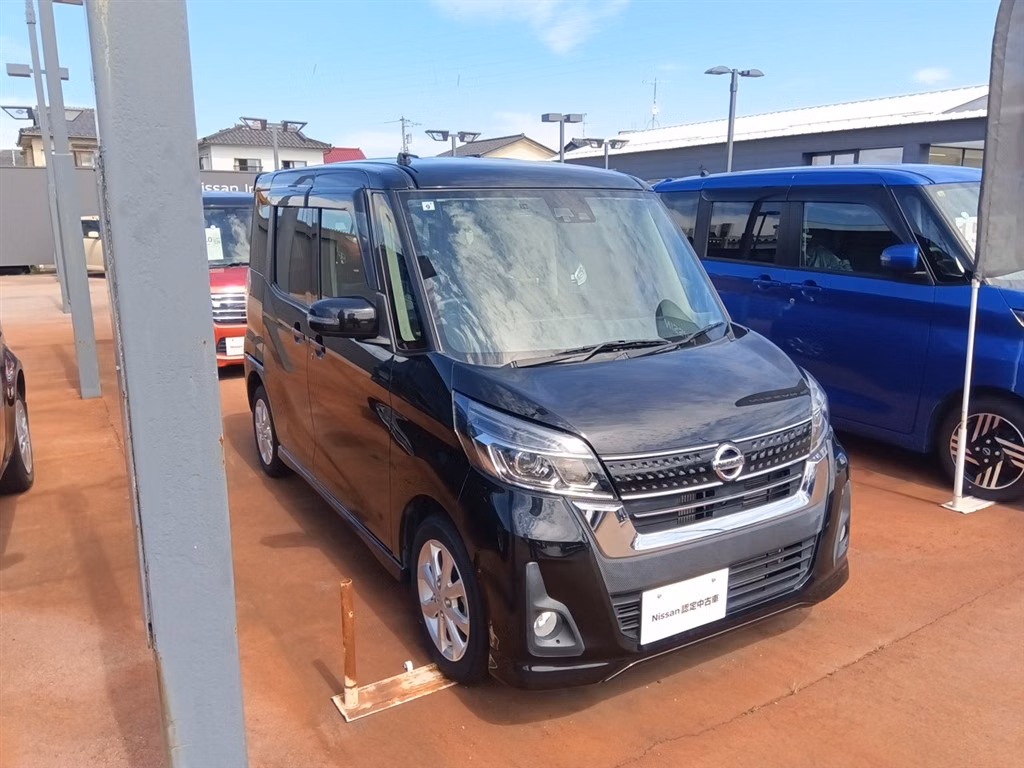 NISSAN DAYZ ROOX