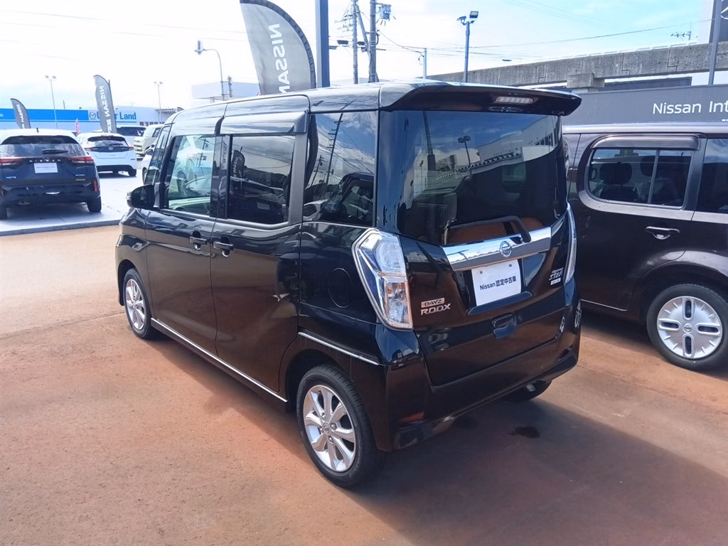 NISSAN DAYZ ROOX