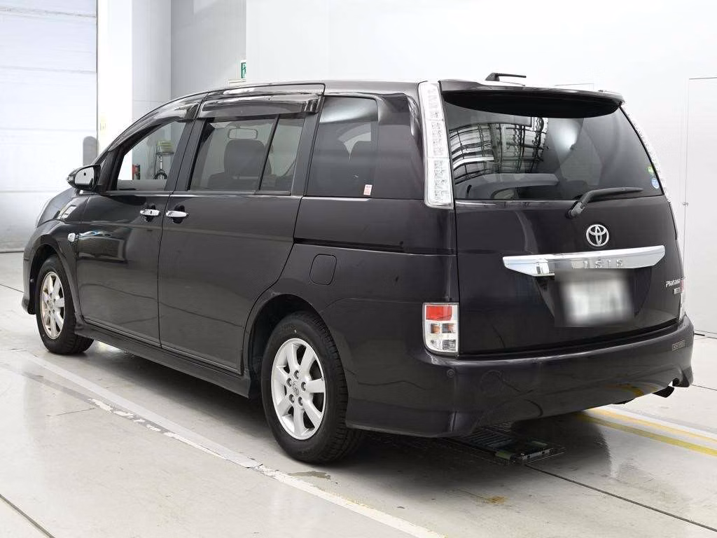 TOYOTA ISIS