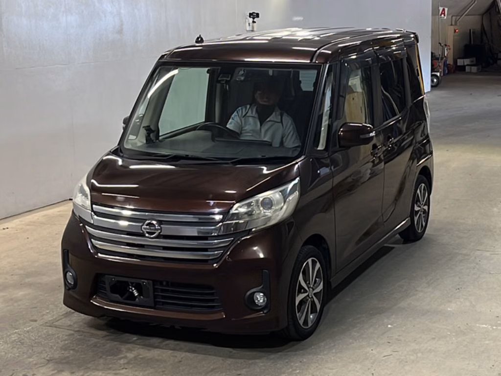 NISSAN DAYZ ROOX