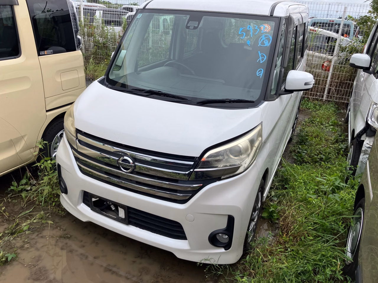 NISSAN DAYZ ROOX
