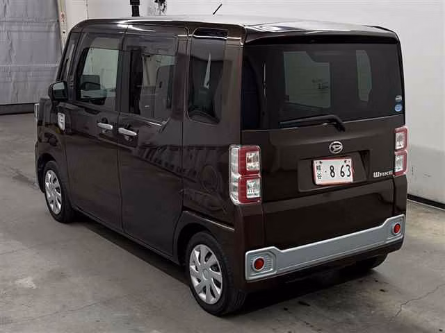 DAIHATSU WAKE