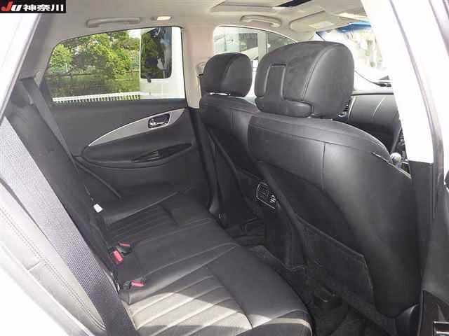 Nissan Skyline Crossover