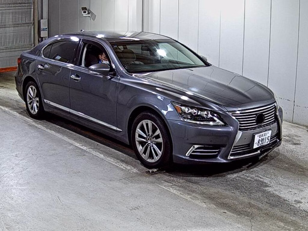 Lexus LS600h