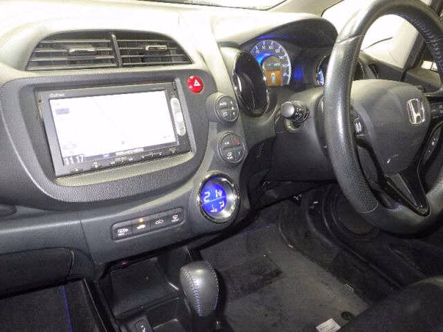 HONDA FIT SHUTTLE