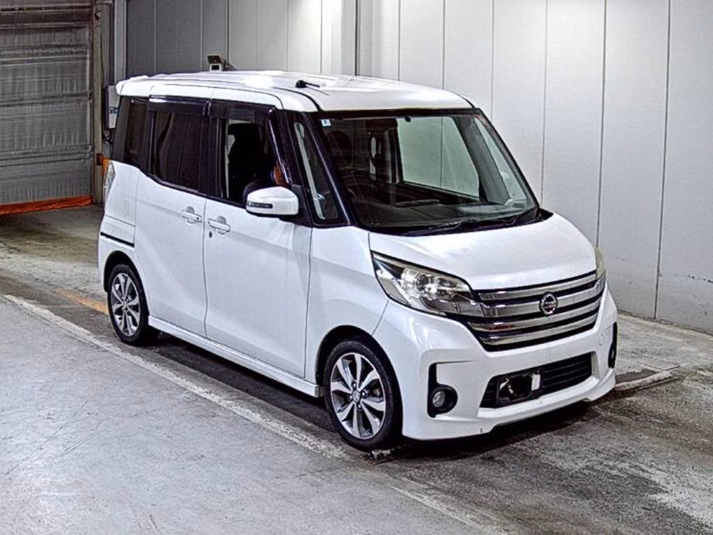 NISSAN DAYZ ROOX
