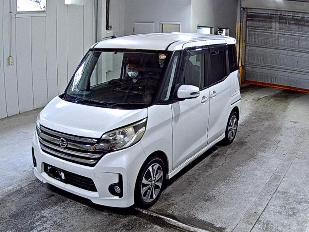 NISSAN DAYZ ROOX