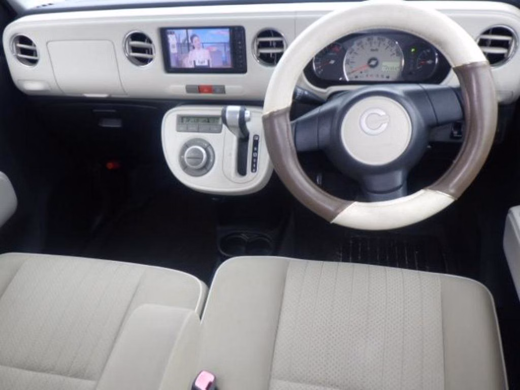 Daihatsu Mira Cocoa