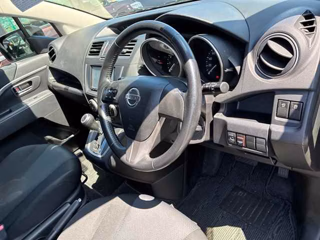 NISSAN LAFESTA