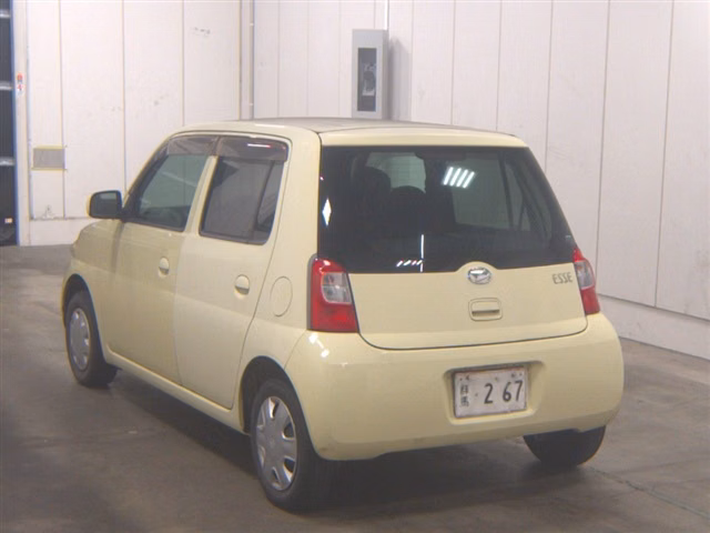 DAIHATSU ESSE