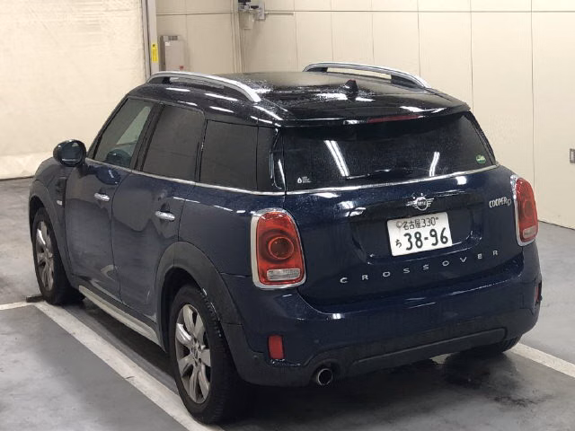 MINI CROSSOVER