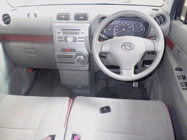 DAIHATSU MOVE CONTE