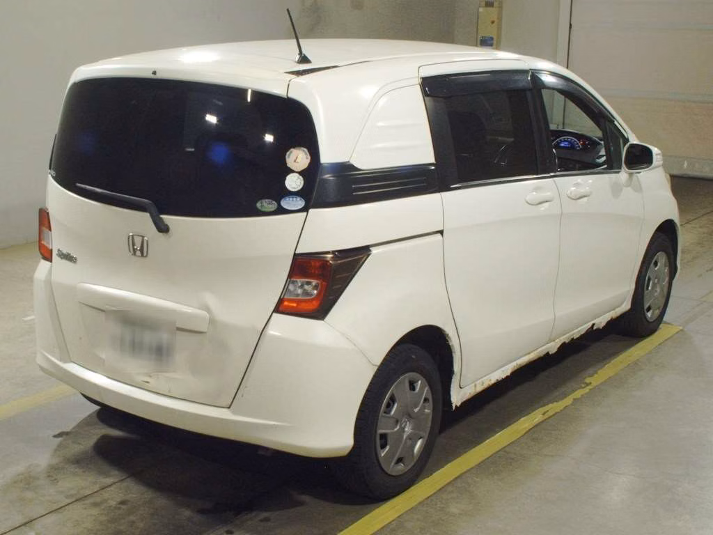 HONDA FREED SPIKE