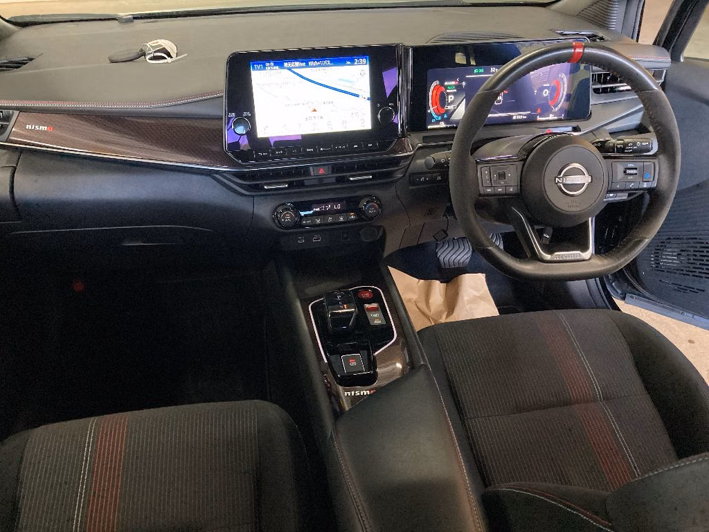 Nissan Aura