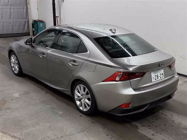 Lexus IS300h