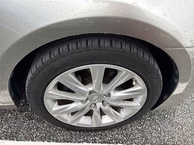 Lexus IS300h