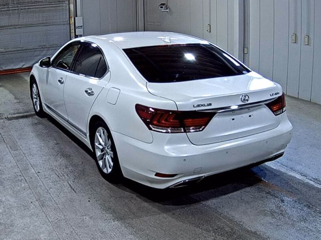 Lexus LS460