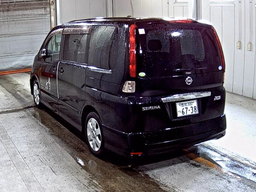 NISSAN SERENA