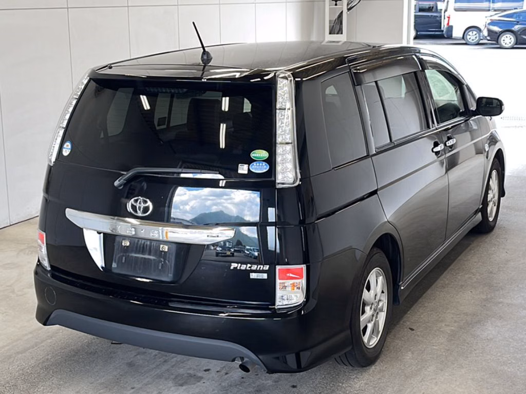 TOYOTA ISIS