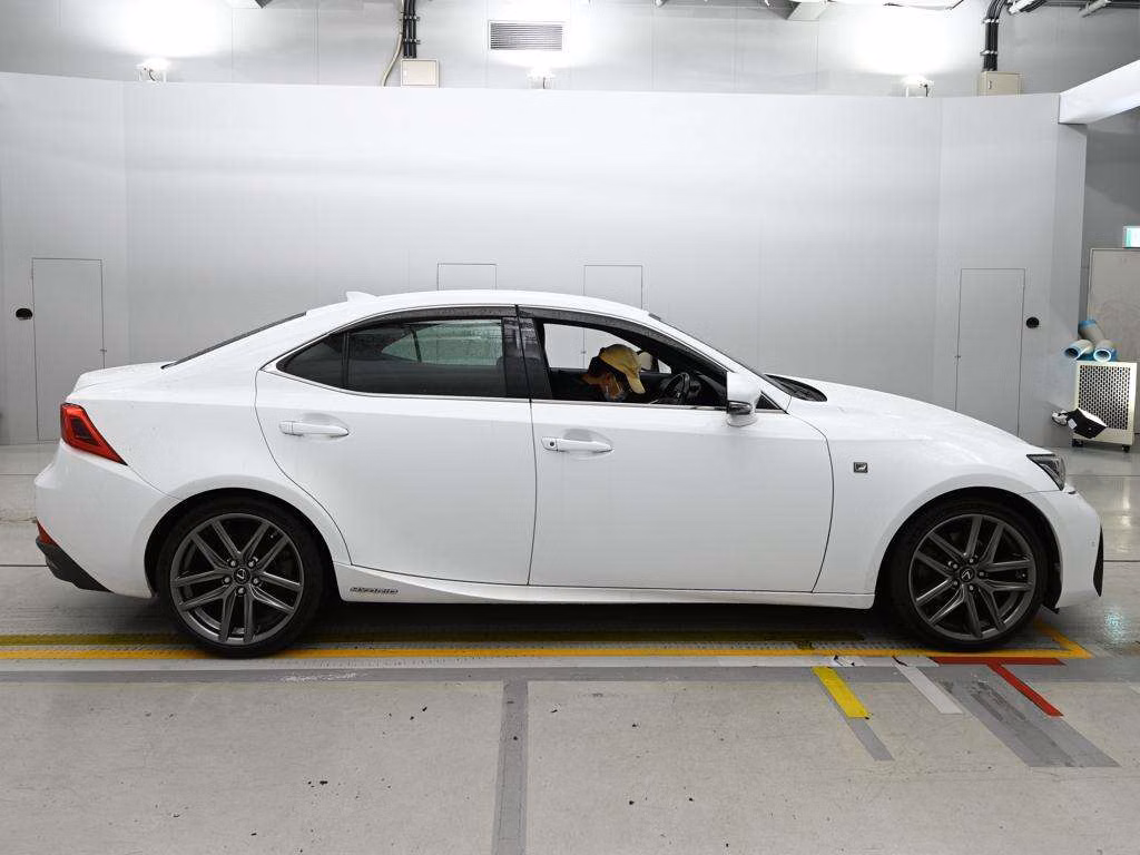Lexus IS300h