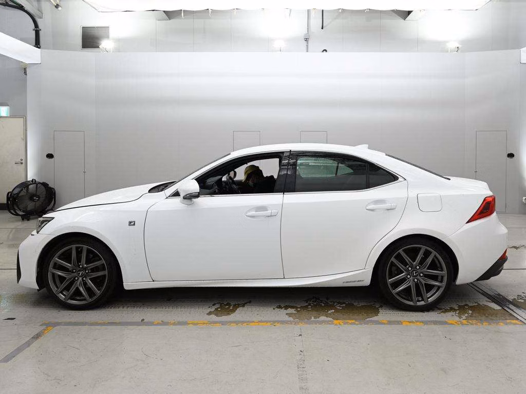 Lexus IS300h