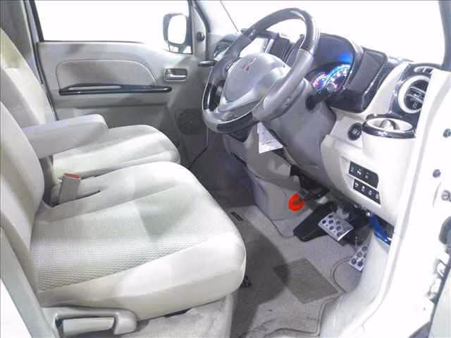 MITSUBISHI TOWN BOX