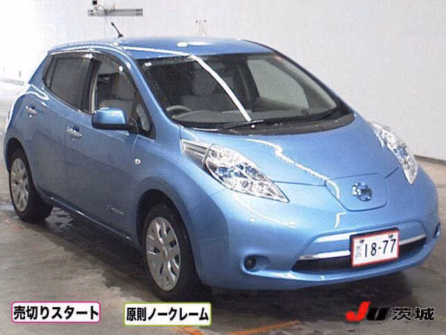 NISSAN LEAF