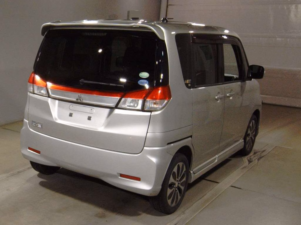 Mitsubishi Delica D:2